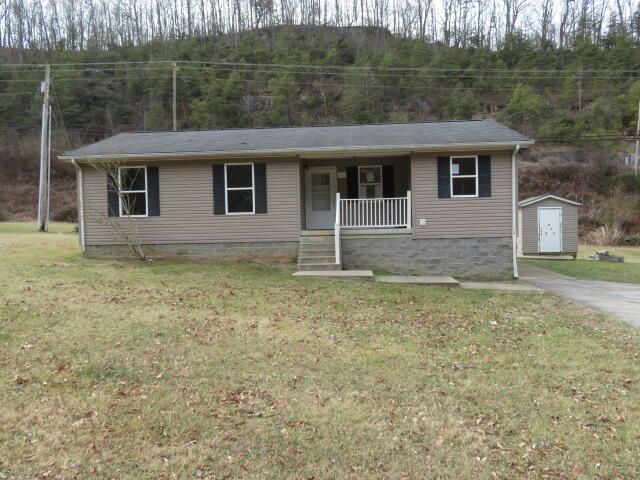 566 Lantern Way, Frenchburg, KY 40322