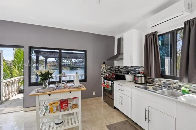 8333 SW 144th Ct, Miami, FL 33183