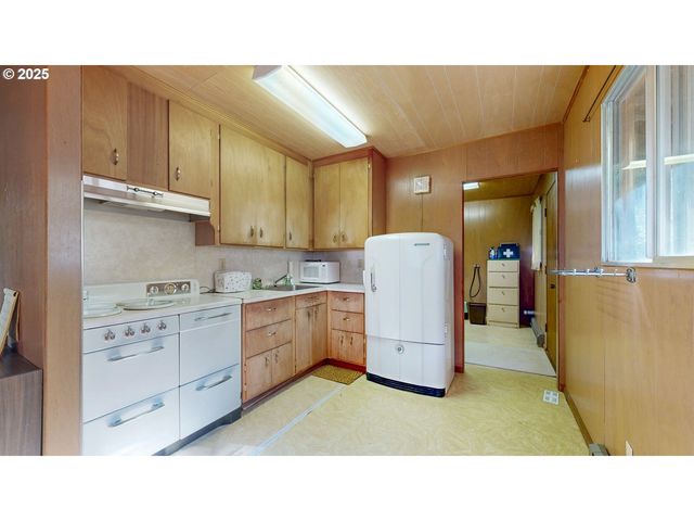 84745 BESKE Ln, Joseph, OR 97846