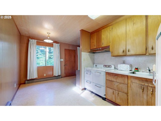 84745 BESKE Ln, Joseph, OR 97846