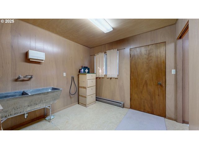 84745 BESKE Ln, Joseph, OR 97846