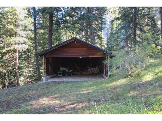 84745 BESKE Ln, Joseph, OR 97846