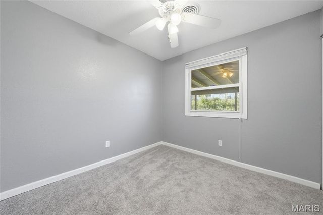 724 Caspian Lane, St Louis, MO 63125