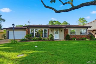 724 Caspian Lane, St Louis, MO 63125