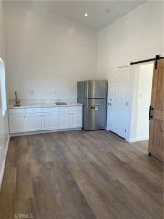 24308 Victory Boulevard, Woodland Hills, CA 91367