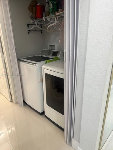 4106 NE 25th St, Homestead, FL 33033