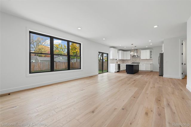 1517 McLean Avenue, Royal Oak, MI 48067