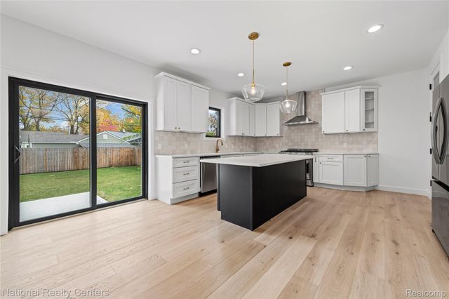 1517 McLean Avenue, Royal Oak, MI 48067