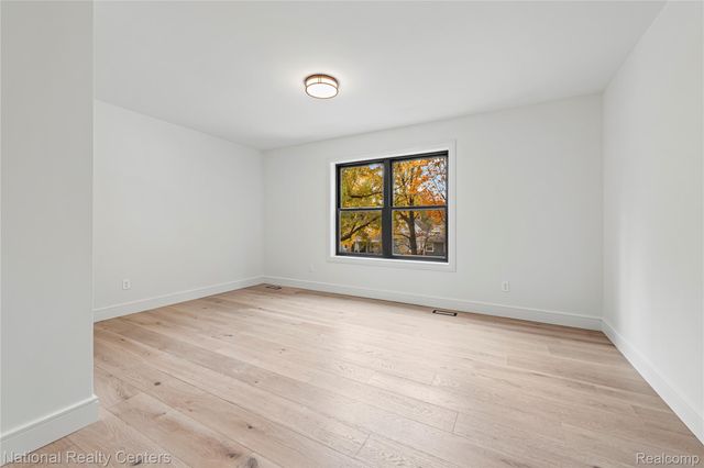 1517 McLean Avenue, Royal Oak, MI 48067