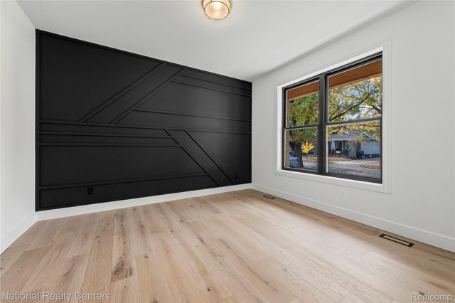 1517 McLean Avenue, Royal Oak, MI 48067