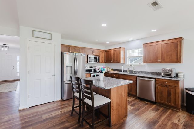128 Max Cavnes Road, Danville, KY 40422
