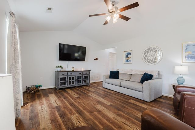 128 Max Cavnes Road, Danville, KY 40422