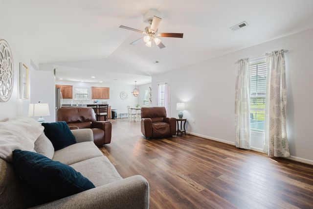 128 Max Cavnes Road, Danville, KY 40422