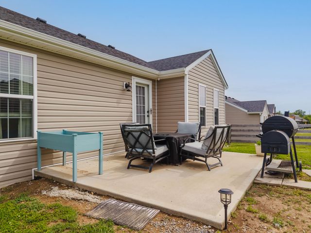 128 Max Cavnes Road, Danville, KY 40422