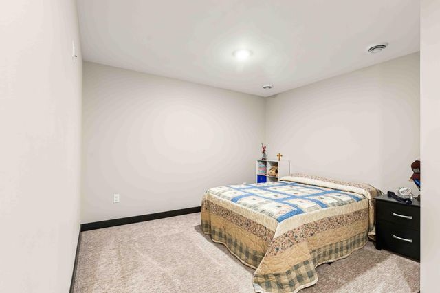 6669 55th Avenue S, Fargo, ND 58104