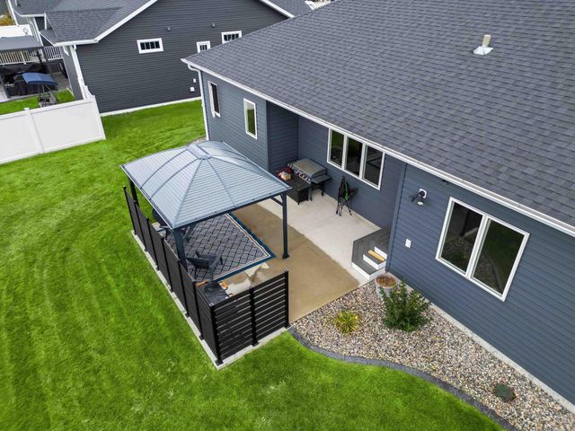 6669 55th Avenue S, Fargo, ND 58104