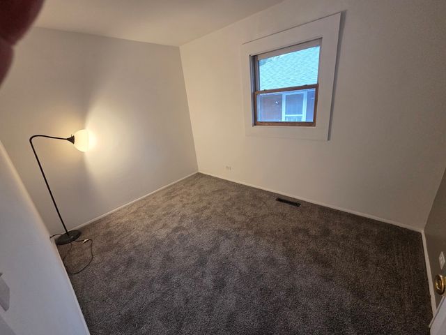 1514 Round Lake Drive, Round Lake Beach, IL 60073