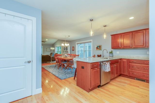 16 Dragonfly Drive, Pelham, NH 03076
