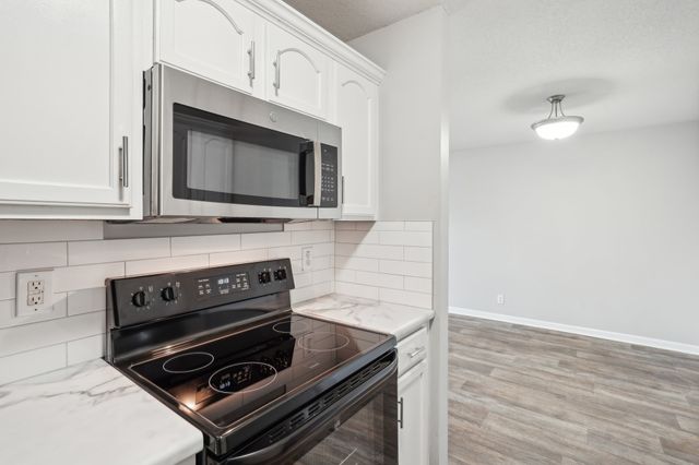 3301 Royster Ln Apt 405, Clarksville, TN 37042