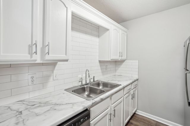 3301 Royster Ln Apt 405, Clarksville, TN 37042