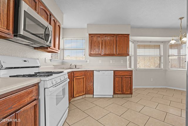 12101 Picasso Drive, El Paso, TX 79936