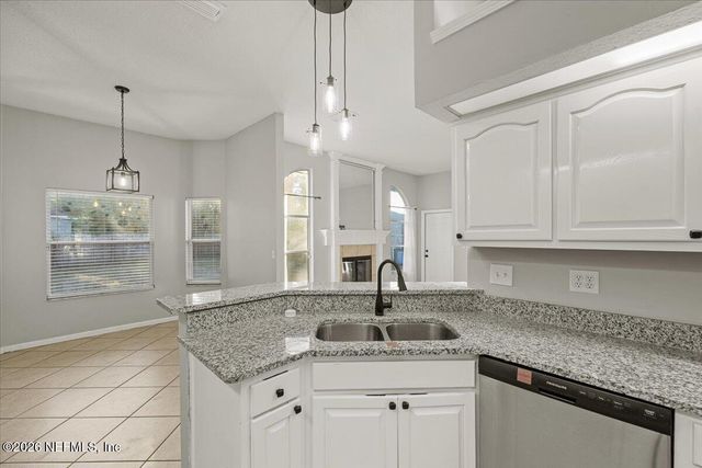 2950 LAKESIDE VILLA Drive, Orange Park, FL 32073