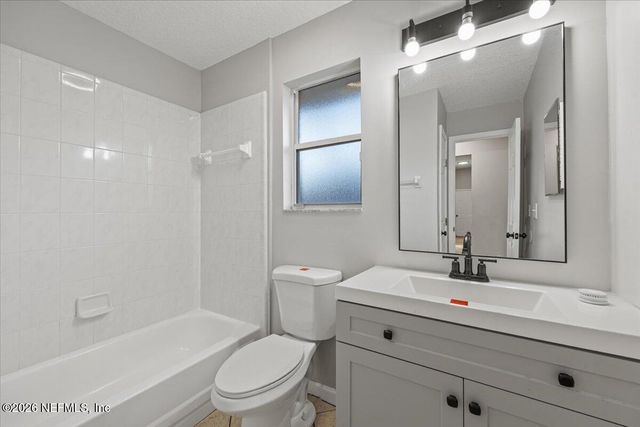 2950 LAKESIDE VILLA Drive, Orange Park, FL 32073