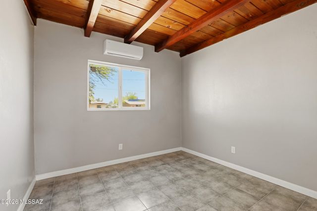 2758 N Montezuma Avenue, Tucson, AZ 85712