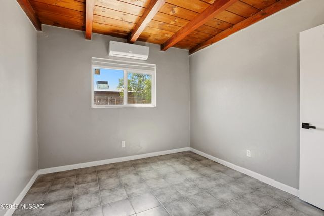 2758 N Montezuma Avenue, Tucson, AZ 85712