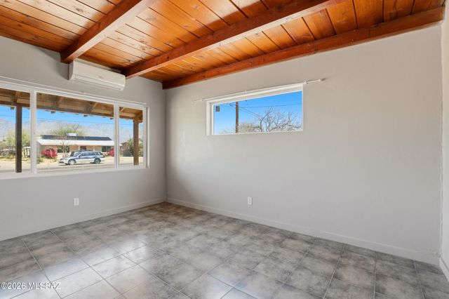 2758 N Montezuma Avenue, Tucson, AZ 85712