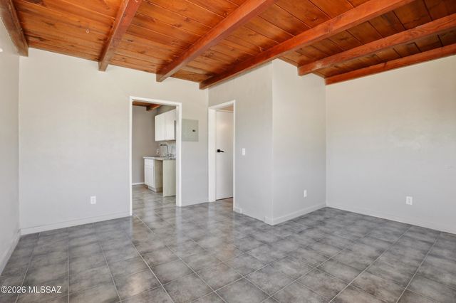 2758 N Montezuma Avenue, Tucson, AZ 85712