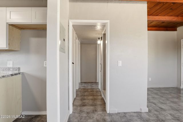 2758 N Montezuma Avenue, Tucson, AZ 85712