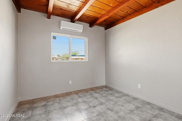 2758 N Montezuma Avenue, Tucson, AZ 85712
