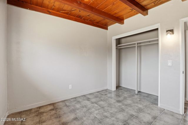 2758 N Montezuma Avenue, Tucson, AZ 85712