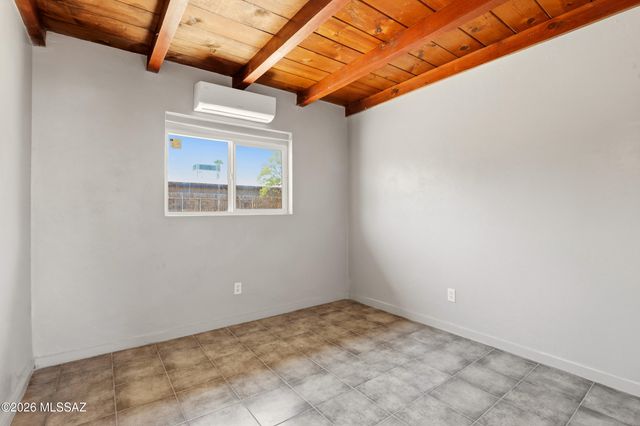 2758 N Montezuma Avenue, Tucson, AZ 85712