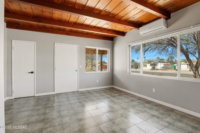 2758 N Montezuma Avenue, Tucson, AZ 85712