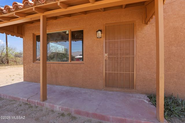 2758 N Montezuma Avenue, Tucson, AZ 85712