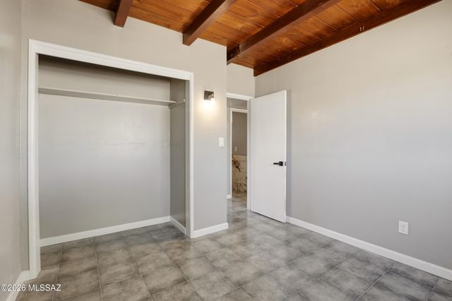 2758 N Montezuma Avenue, Tucson, AZ 85712