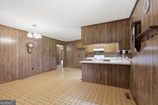 3863 Highway 105, Baldwin, GA 30511