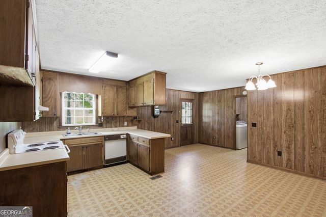 3863 Highway 105, Baldwin, GA 30511