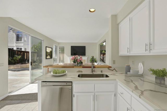 14054 Via Corsini, San Diego, CA 92128