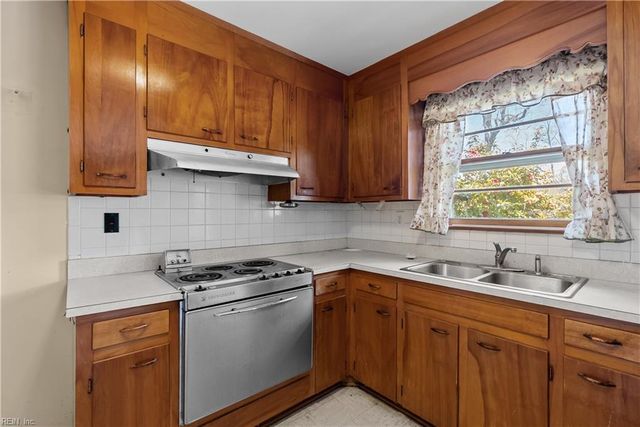 2445 Lindbergh AVE, Chesapeake, VA 23325