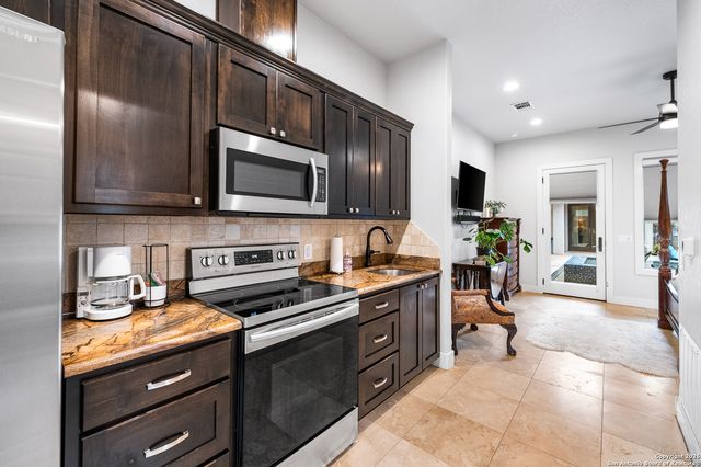 8614 Wild Wind, Garden Ridge, TX 78266