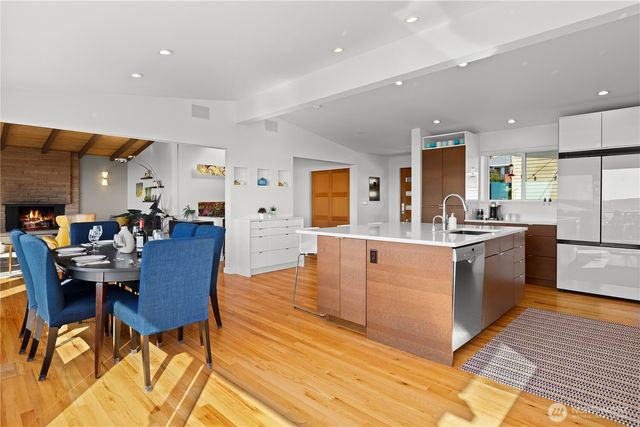 10829 42nd Avenue SW, Seattle, WA 98146