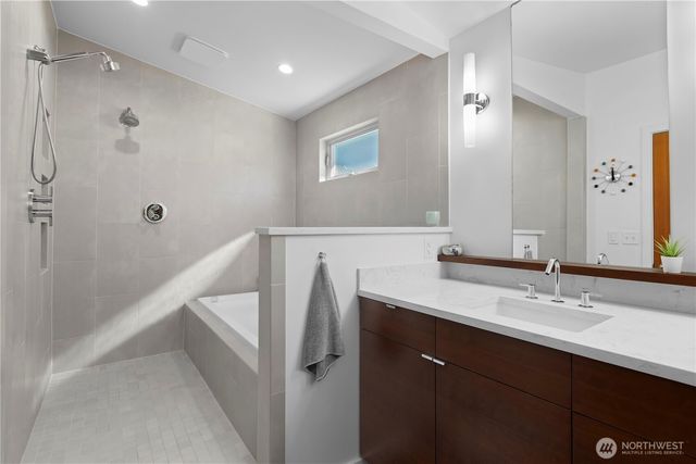 10829 42nd Avenue SW, Seattle, WA 98146