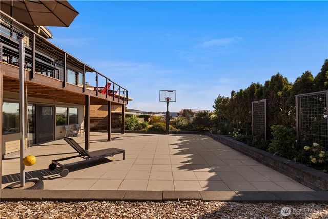 10829 42nd Avenue SW, Seattle, WA 98146