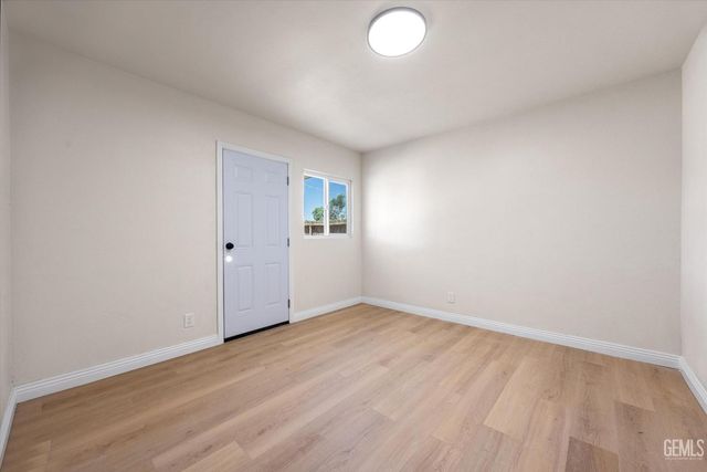 10112 Greenacres Drive, Bakersfield, CA 93312