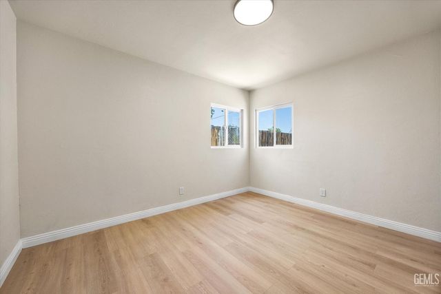 10112 Greenacres Drive, Bakersfield, CA 93312