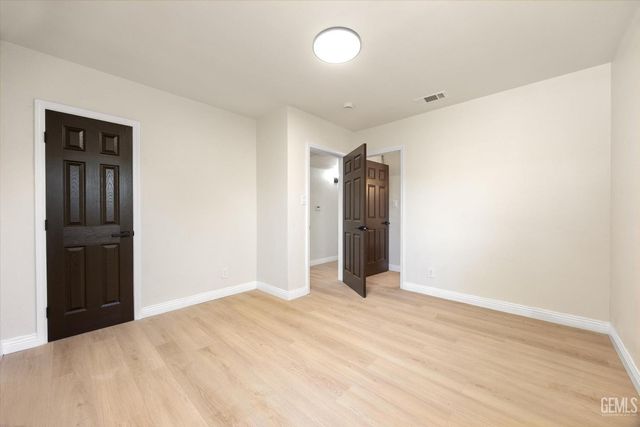 10112 Greenacres Drive, Bakersfield, CA 93312