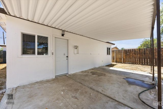 10112 Greenacres Drive, Bakersfield, CA 93312